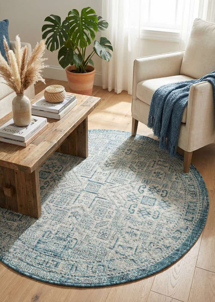 4' x 4' Easy-Clean Aztec Indoor / Outdoor Round Rug