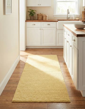 2' 2 x 6' 7 Solid Frieze Runner Rug