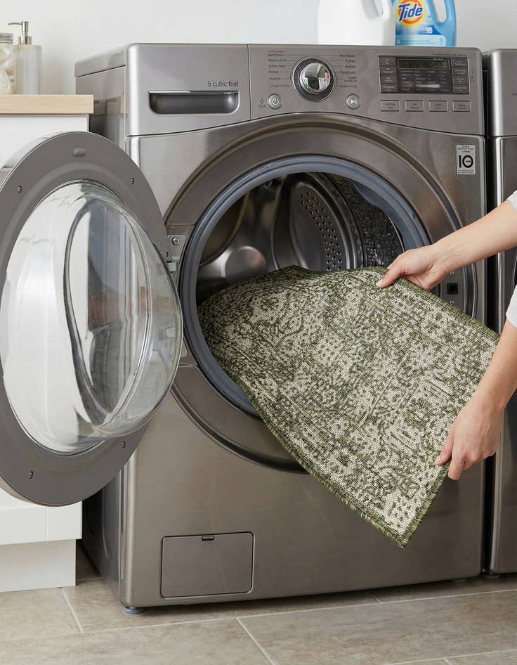 Detail image of 2' x 6'  Washable Traditional Indoor / Outdoor Runner Rug