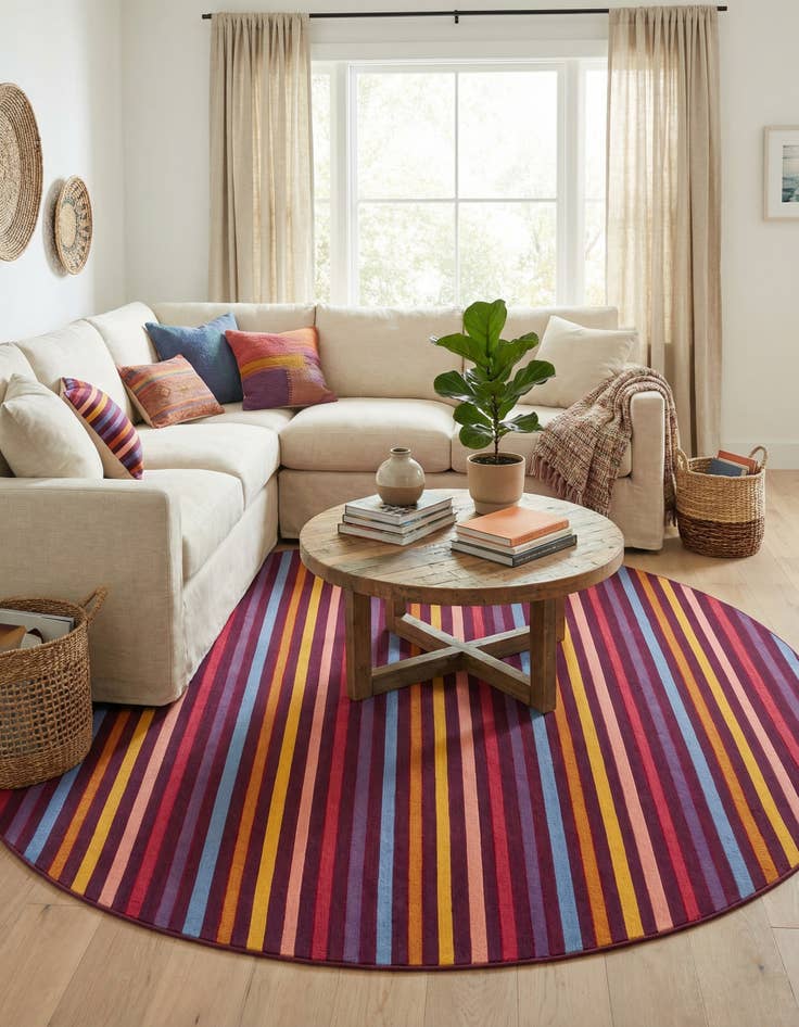 Detail image of 10' x 10'  Washable Striped Indoor / Outdoor Round Rug