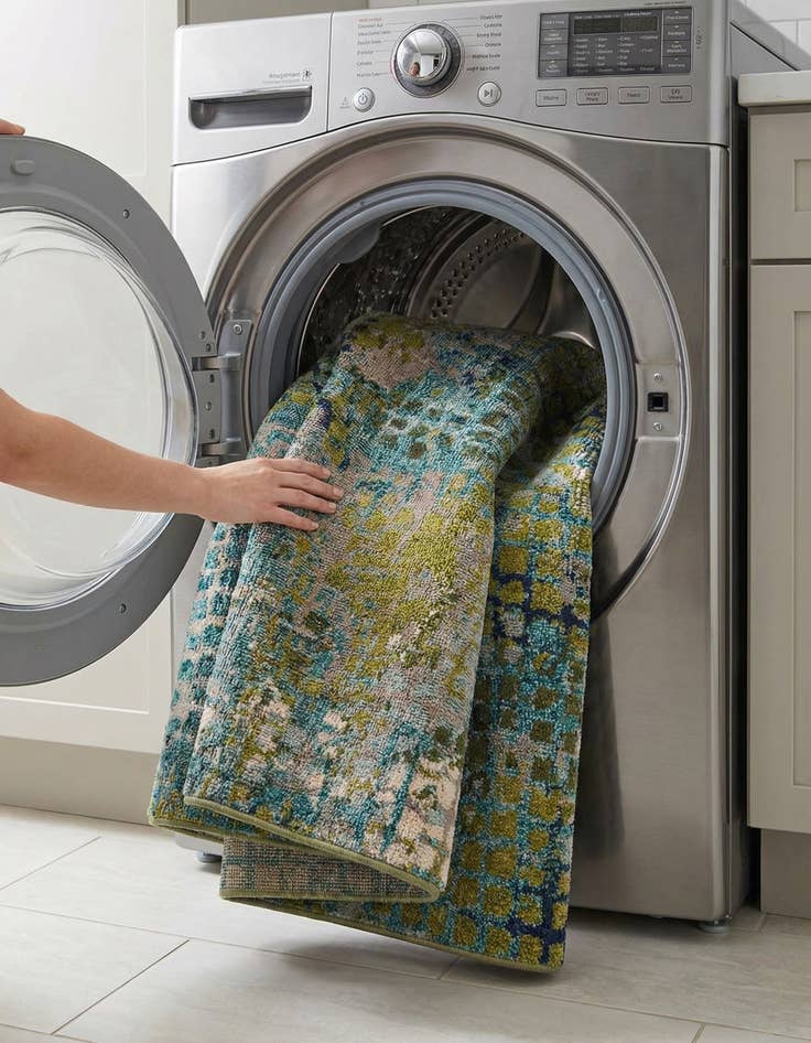 Detail image of  5' x 8'  Washable Theia Rug