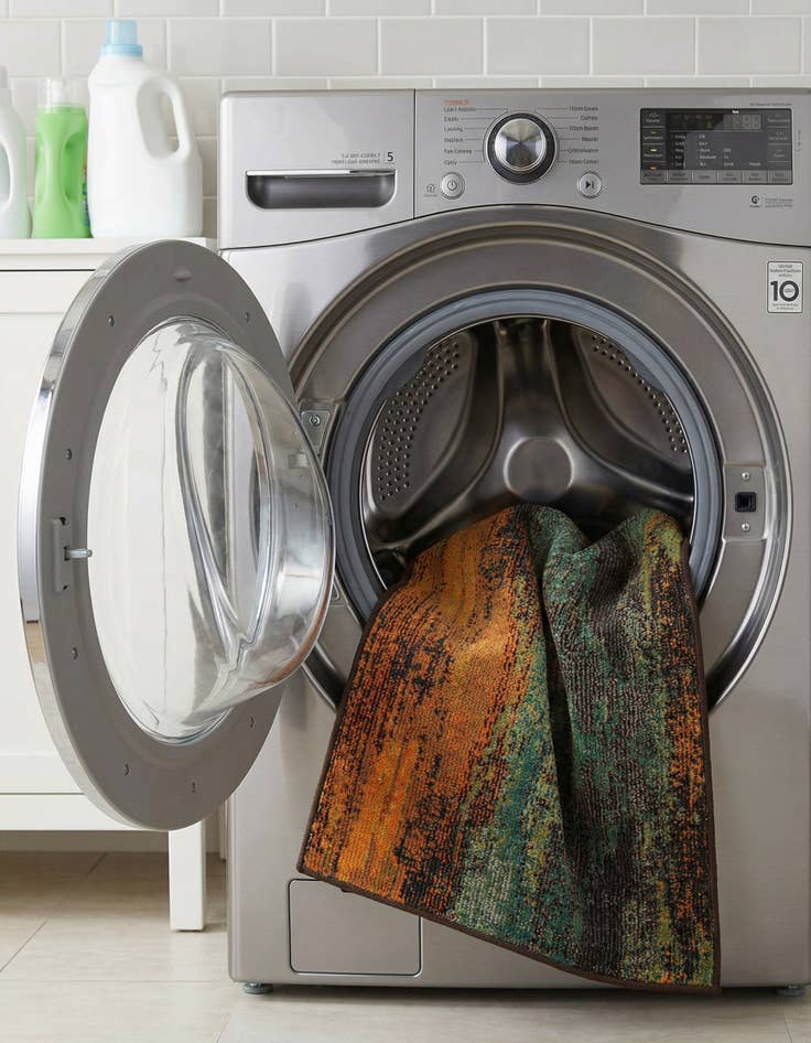 Detail image of 2' 2 x 3'  Washable Barcelona Rug