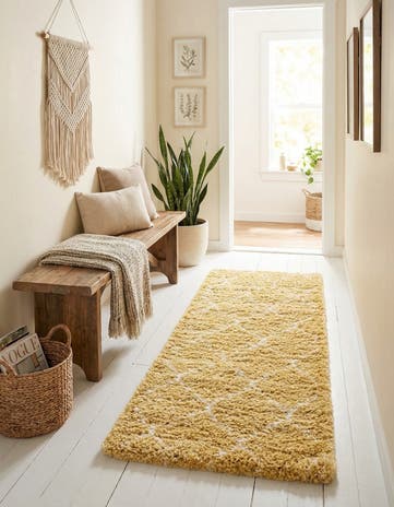 2' 7 x 6' Moroccan Shag Runner Rug