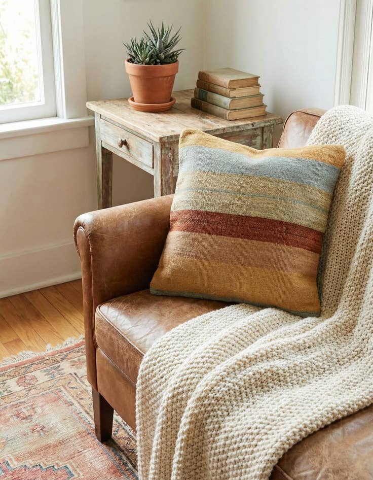 Detail image of  1' 6 x 1' 6  Hand Woven Pillow Wool Square Rug