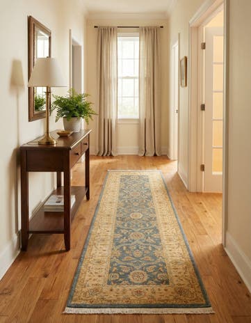 2' 7 x 10' Chelsea Runner Rug