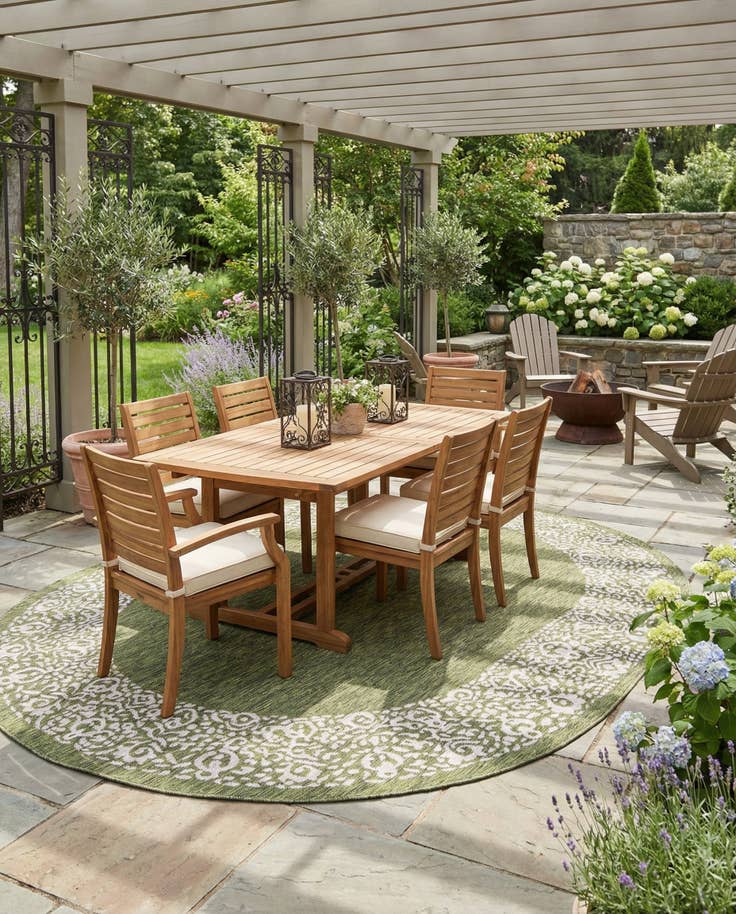 Detail image of 7' 10 x 10' Easy-Clean Border Indoor / Outdoor Oval Rug