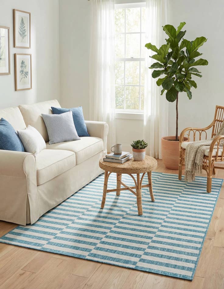 Detail image of 4' x 6'  Washable Striped Indoor / Outdoor Rug