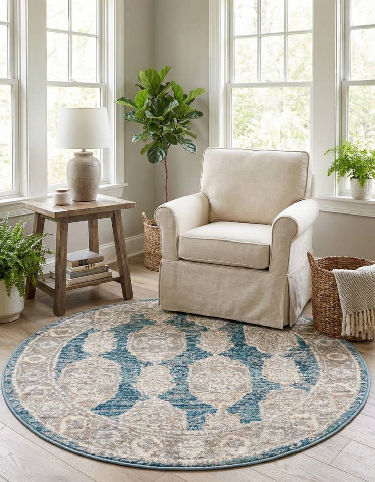 Detail image of 3' 3 x 3' 3 Lola Round Rug