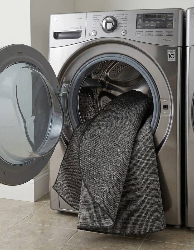 Detail image of 6' 1 x 6' 1  Washable Solid Indoor / Outdoor Round Rug