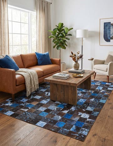 4' 7 x 6' 7 Cowhide Rug