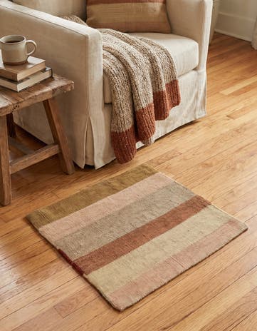 1' 5 x 1' 7 Hand Woven Pillow Wool Square Rug
