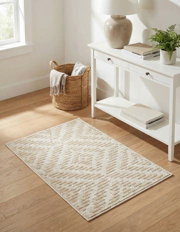 2' x 3' Easy-Clean Sabrina Soto Indoor / Outdoor Rug