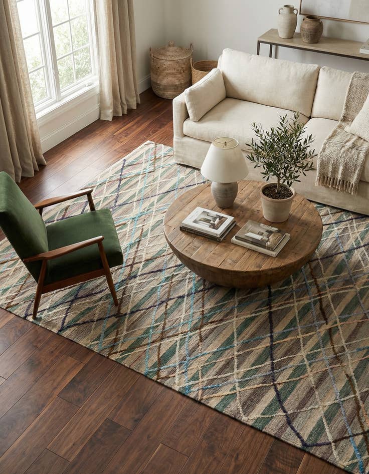 Detail image of 6' 7 x 9' 6  Hand Knotted Darya Wool Rug