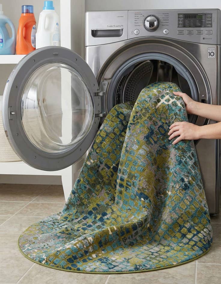 Detail image of 8' x 8'  Washable Spectrum Round Rug