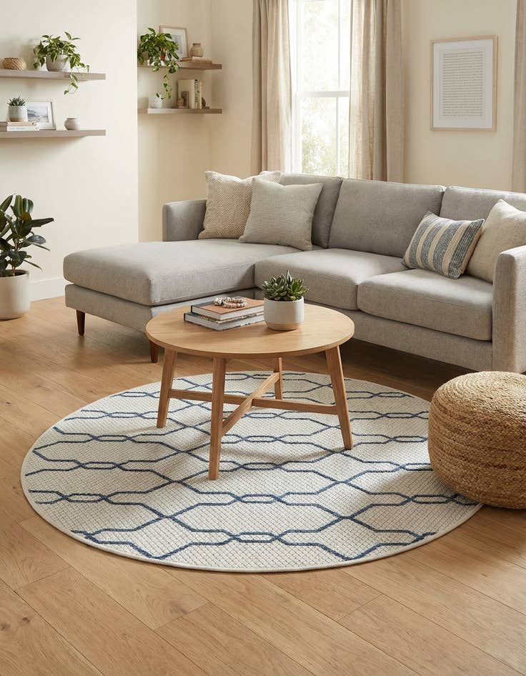 Detail image of 4' x 4'  Washable Trellis Indoor / Outdoor Round Rug