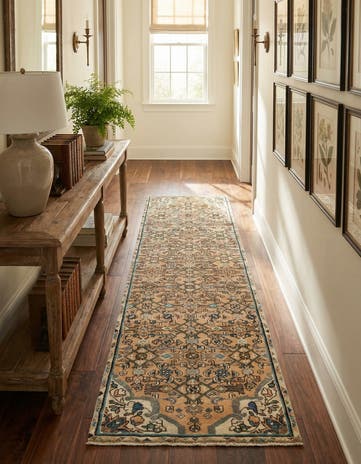 2' 5 x 9' 5 Hamedan Runner Rug