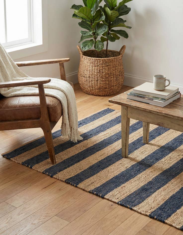 Detail image of  4' 1 x 6' 1  Hand Braided Jute Rug