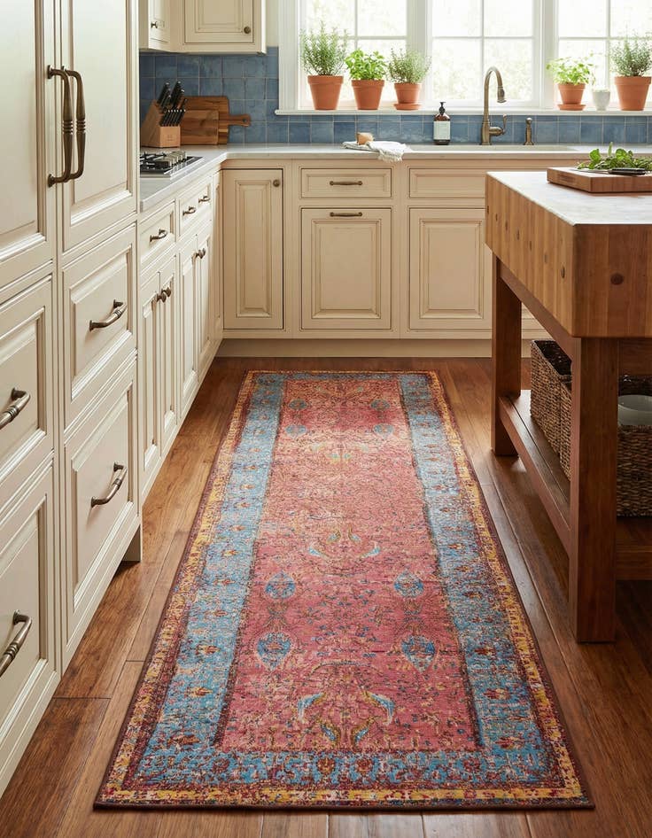 Detail image of  2' 7 x 10'  Washable Traditional Indoor / Outdoor Runner Rug