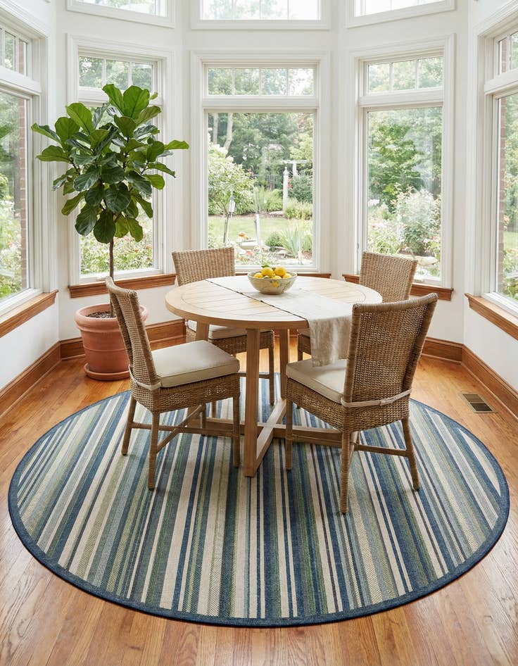 Detail image of 12' x 12'  Washable Baja Indoor / Outdoor Round Rug