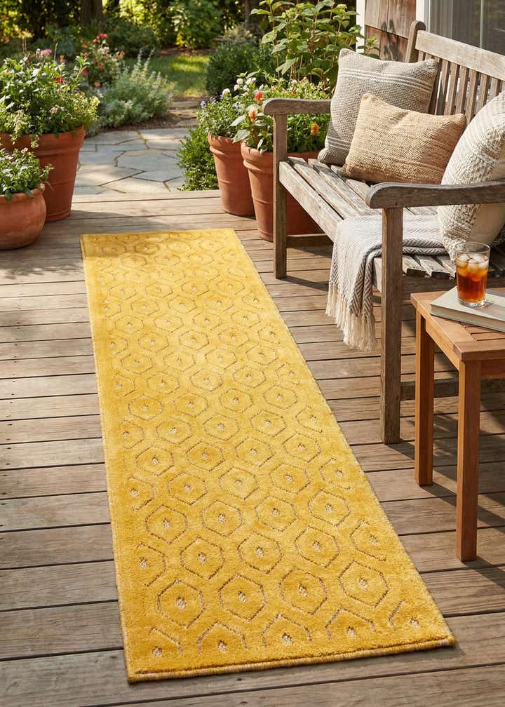 2' x 8' Easy-Clean Trellis Textured Indoor / Outdoor Runner Rug