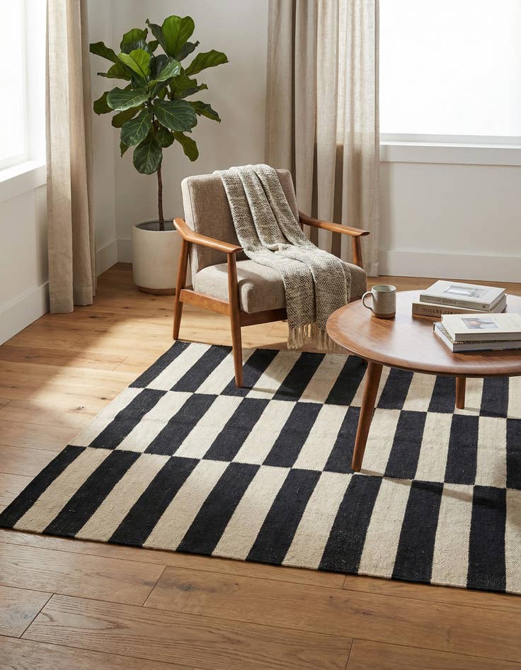 Detail image of 3' 4 x 4' 10  Hand Woven Kilim Modern Wool Rug