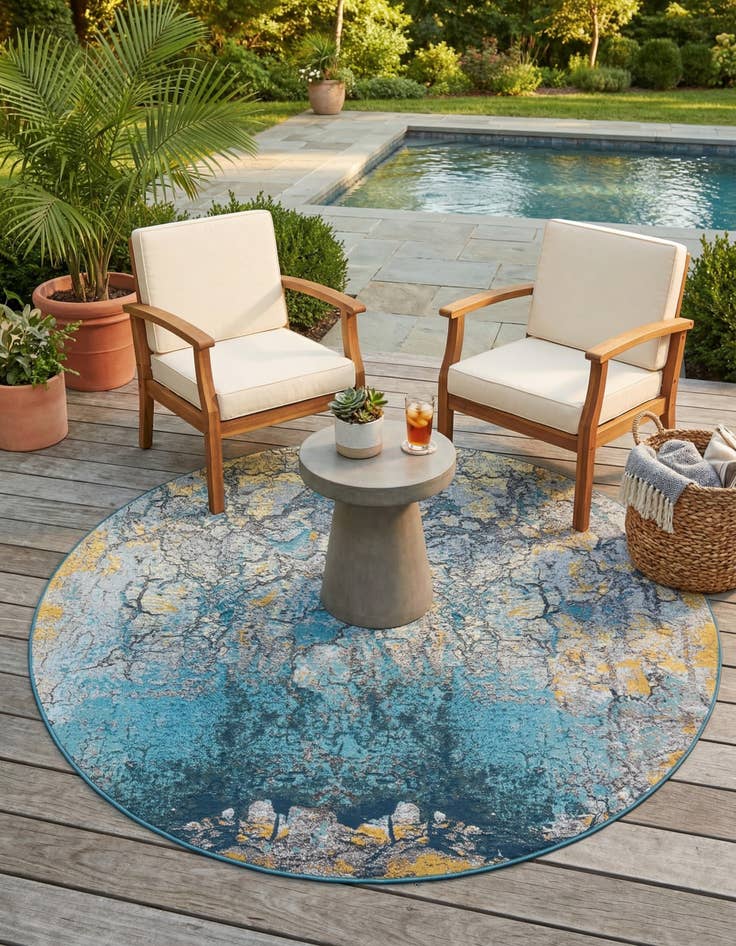 Detail image of 7' 10 x 7' 10 Easy-Clean Modern Indoor / Outdoor Round Rug