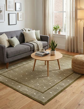 5' 3 x 8' Aakaar Rug