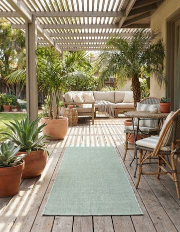 2' x 6' 1 Easy-Clean Jill Zarin Palm Springs Indoor / Outdoor Runner Rug