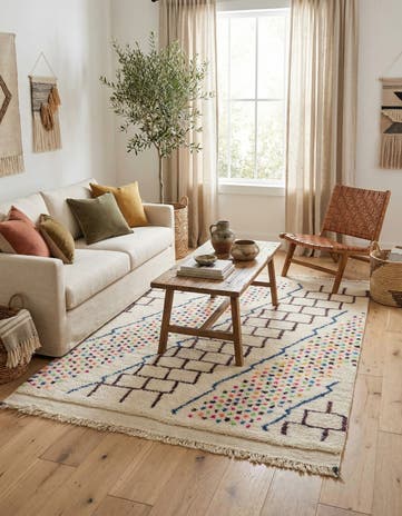 4' 6 x 6' 2 Hand Knotted Moroccan Wool Rug