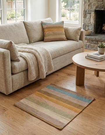 2' 5 x 2' 5 Hand Woven Pillow Wool Square Rug