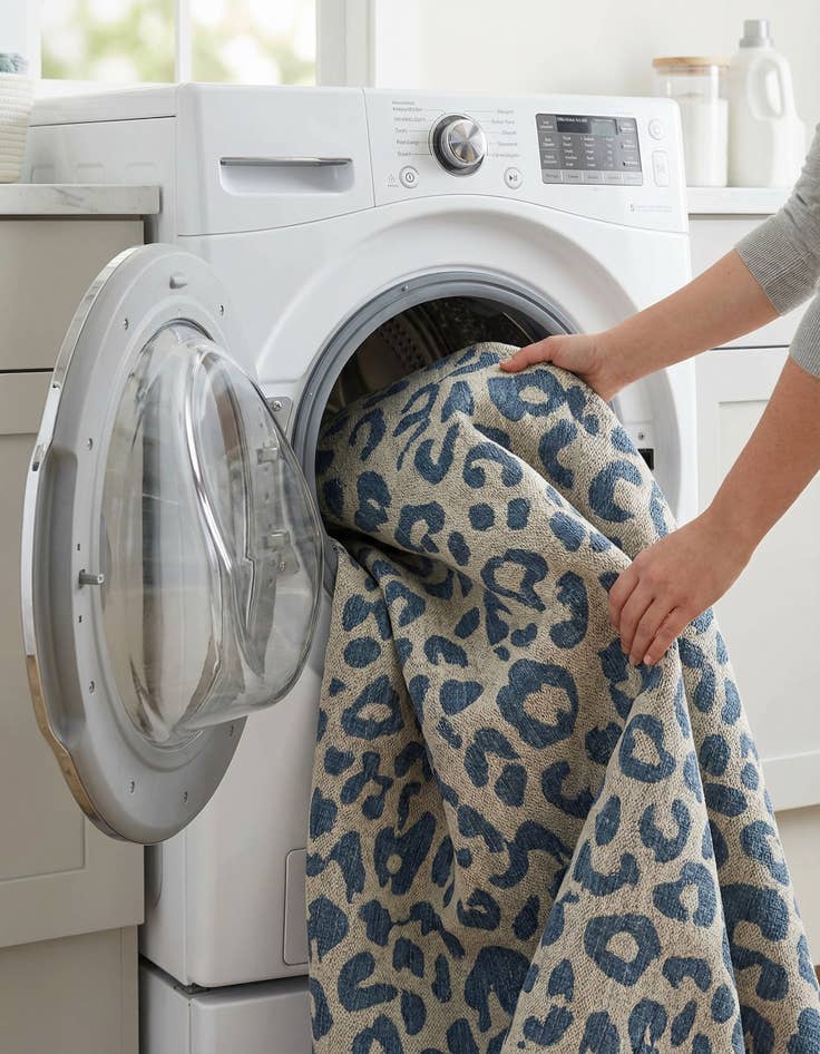 Detail image of 7' 10 x 10'  Washable Safari Indoor / Outdoor Rug