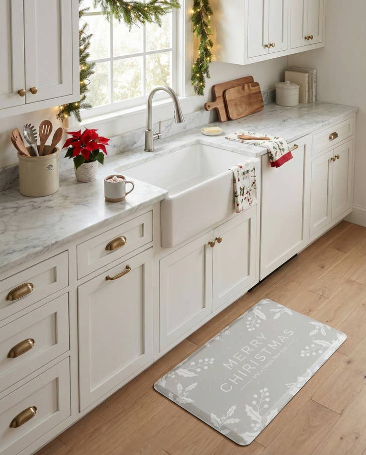 Detail image of 2' x 3' Merry Christmas Comfort Mat