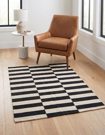 3' 5 x 4' 9 Hand Woven Kilim Modern Wool Rug