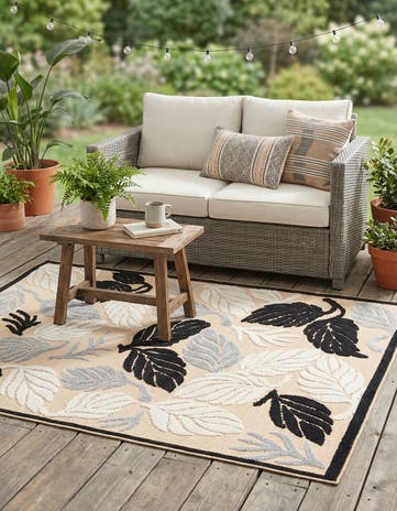 5' 3 x 7' 7 Easy-Clean Indoor / Outdoor Rug