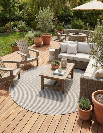 7' 10 x 7' 10 Easy-Clean Sabrina Soto Indoor / Outdoor Round Rug
