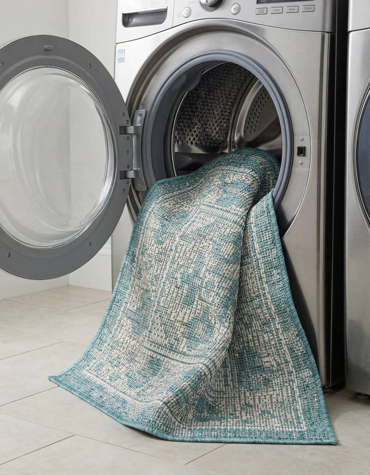 Detail image of  1' 4 x 1' 4  Washable Traditional Indoor / Outdoor Sample Rug