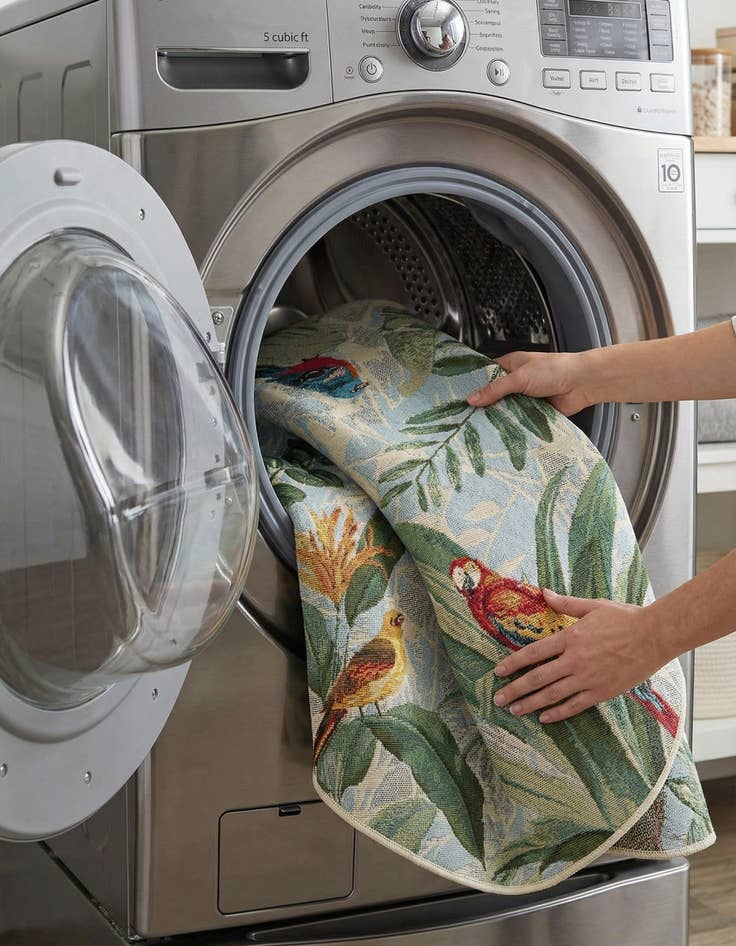 Detail image of  4' x 6'  Washable Botanical Indoor / Outdoor Oval Rug