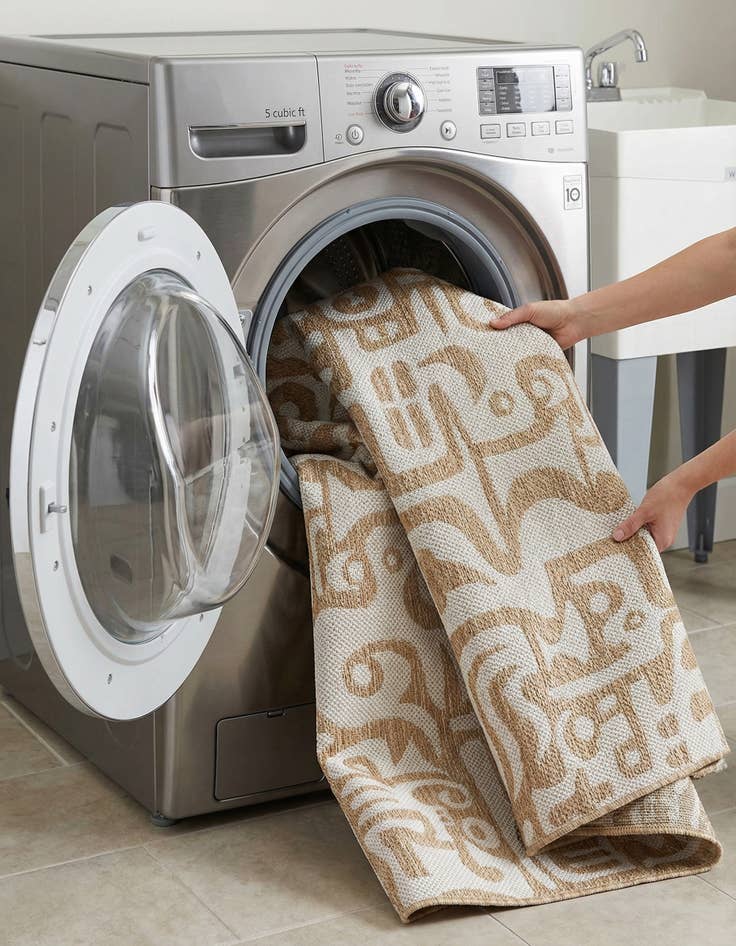 Detail image of 5' 3 x 7'  Washable Modern Indoor / Outdoor Rug