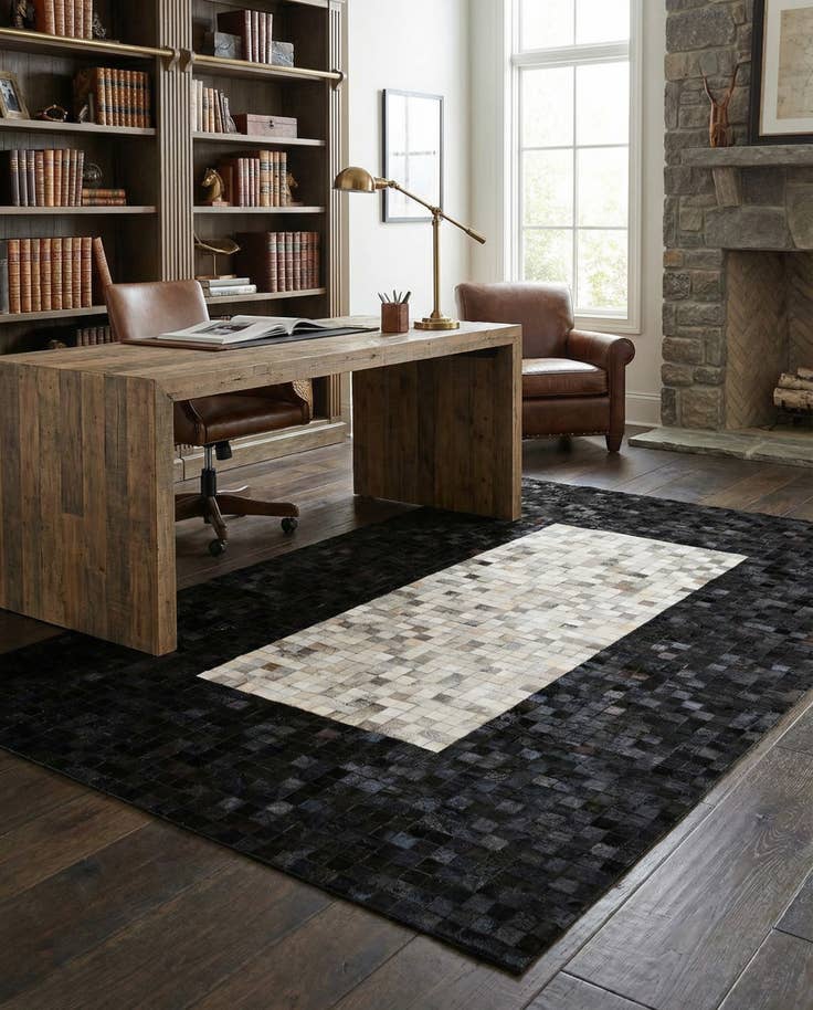 Detail image of 5' 1 x 7' 11 Cowhide - Patchwork Rug