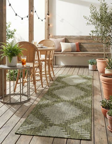 2' x 6' Easy-Clean Modern Indoor / Outdoor Runner Rug