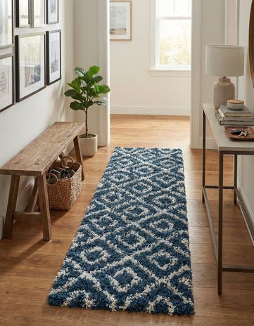 2' x 7' Lattice Shag Runner Rug