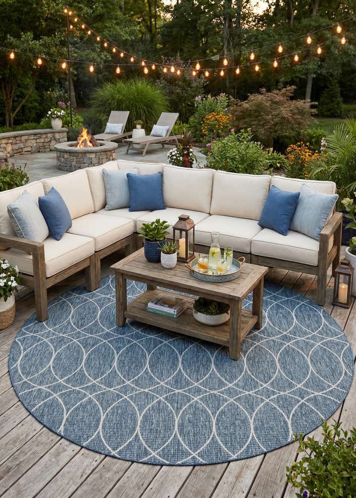 10' x 10' Easy-Clean Trellis Indoor / Outdoor Round Rug