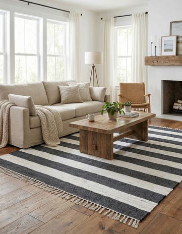 7' 1 x 10' Hand Woven Chindi Rag Rug