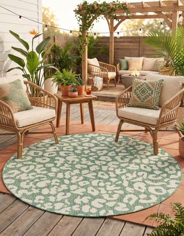 5' 3 x 5' 3 Easy-Clean Safari Indoor / Outdoor Round Rug