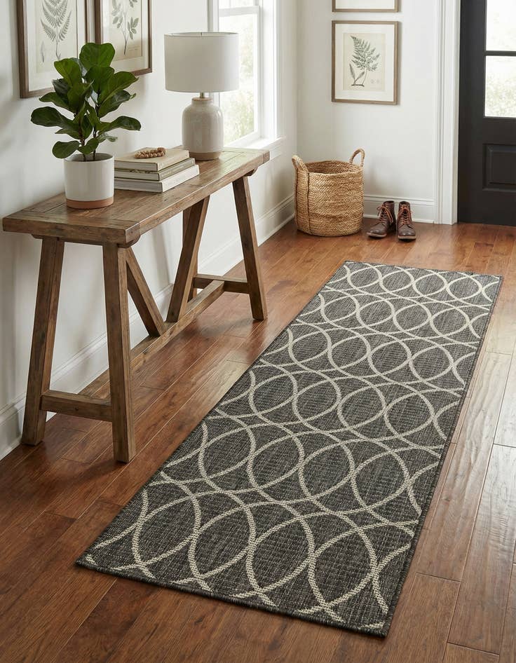 Detail image of 2' x 6'  Washable Trellis Indoor / Outdoor Runner Rug