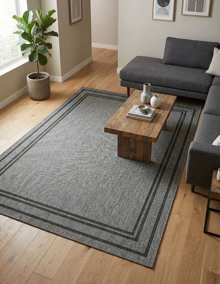 Detail image of 7' x 10'  Washable Border Indoor / Outdoor Rug