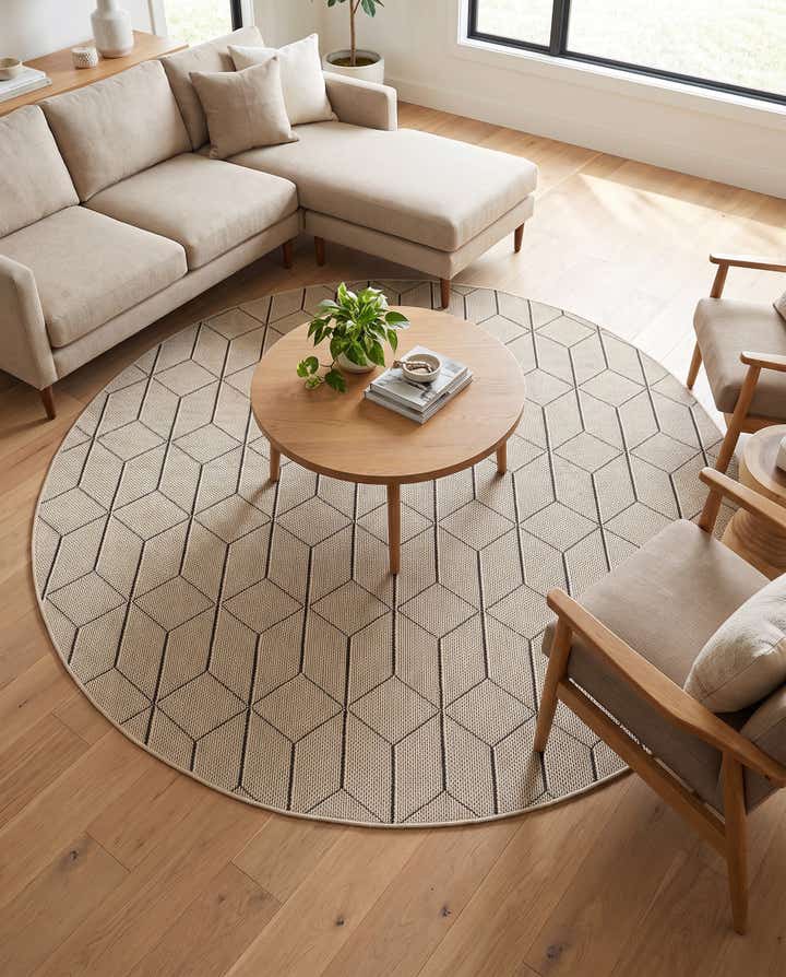 7' 10 x 7' 10 Easy-Clean Trellis Indoor / Outdoor Round Rug