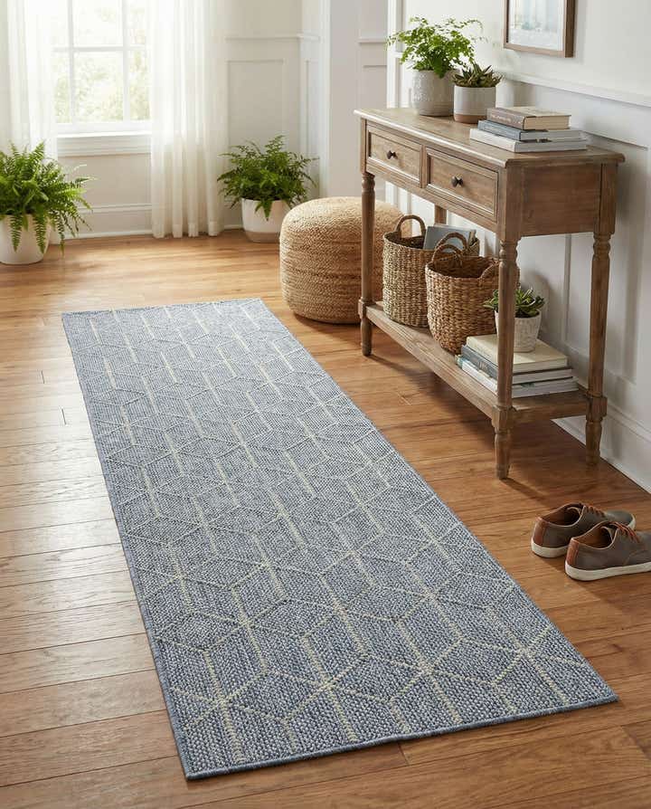 2' x 8' Easy-Clean Trellis Indoor / Outdoor Runner Rug