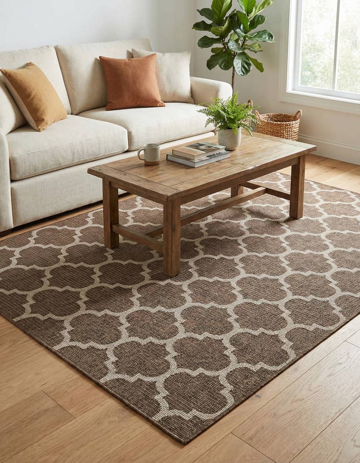 Detail image of 6' x 9' Easy-Clean Trellis Indoor / Outdoor Rug
