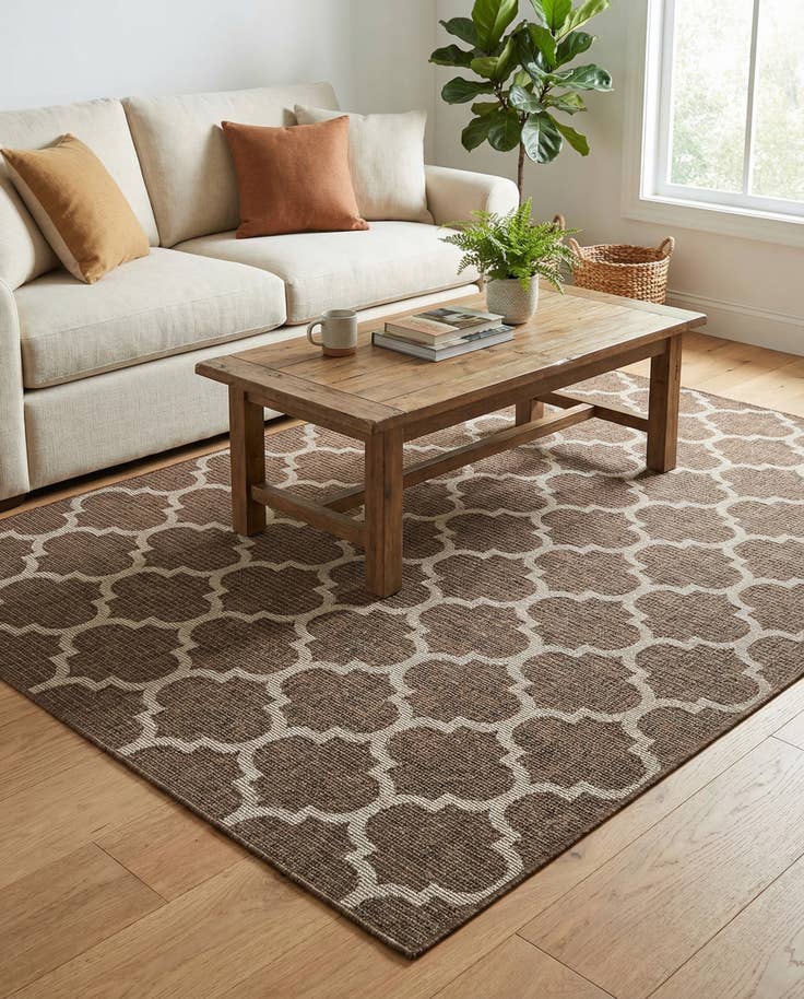 Detail image of 6' x 9' Easy-Clean Trellis Indoor / Outdoor Rug